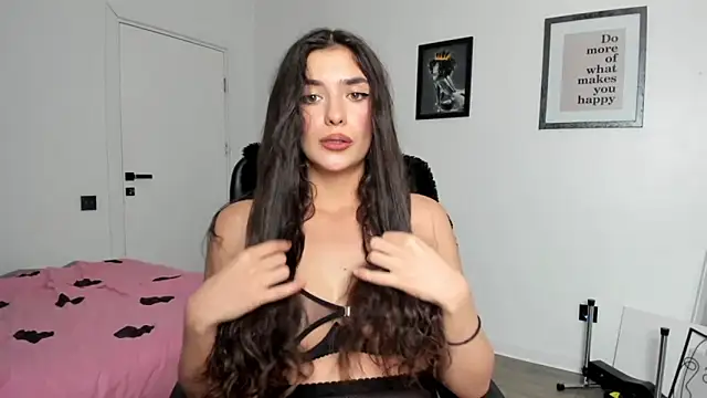 PortraitMarie online show from 02-07-25, 06:02