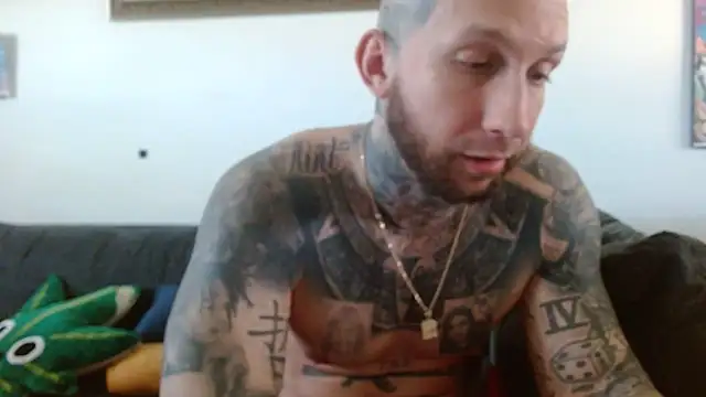Snapshot of bobbybacala91 chatting on 03-14-25, 04:19 bobbybacala91 online show from 03-14-25, 04:19