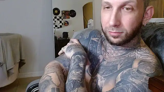 Snapshot of bobbybacala91 chatting on 09-09-25, 04:01 bobbybacala91 online show from 09-09-25, 04:01