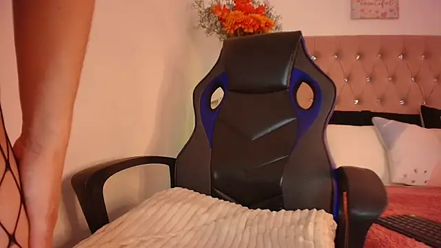 Katy Van online show from 03-21-25, 05:32