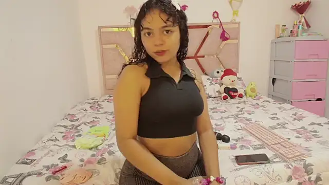 Snapshot of Winnifer_Gonzal chatting on 05-05-26, 03:47 Winnifer Gonzal online show from 05-05-26, 03:47