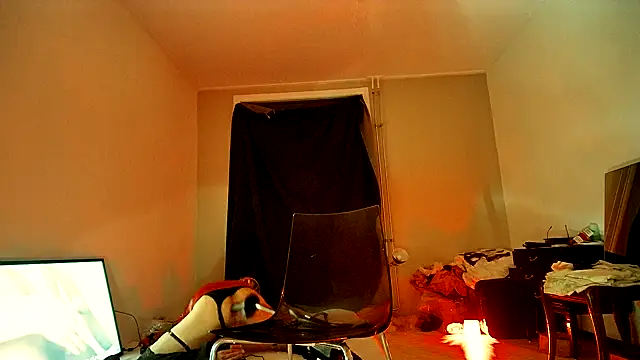 Snapshot of CharlotteVixxens chatting on 03-03-25, 08:32 CharlotteVixxens online show from 03-03-25, 08:32