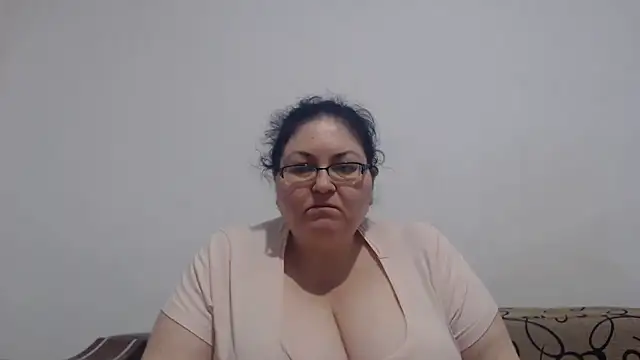 Snapshot of Nykyxo chatting on 06-11-26, 01:20 Nykyxo online show from 06-11-26, 01:20
