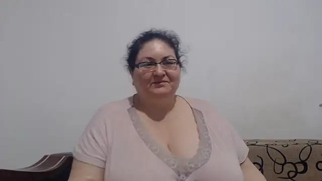 Snapshot of Nykyxo chatting on 06-28-26, 10:16 Nykyxo online show from 06-28-26, 10:16