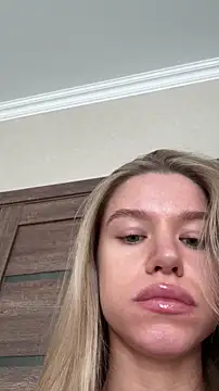 JessIsLove online show from 04-06-26, 05:19