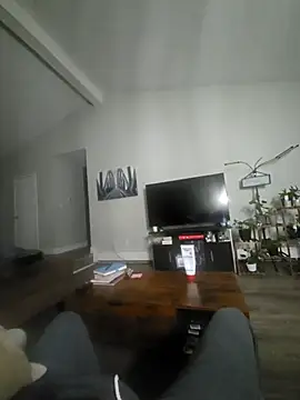 Snapshot of Cemg chatting on 02-05-25, 07:18 Cemg online show from 02-05-25, 07:18