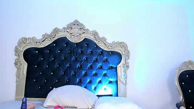 thecrazyadamss  online show from 10-31-25, 04:02