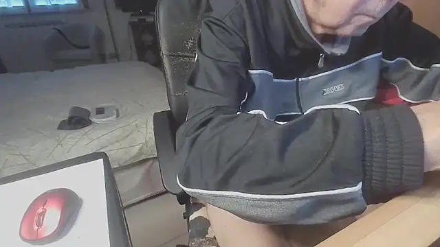 Snapshot of papillonhotofficial chatting on 09-28-25, 04:45 papillonhotofficial online show from 09-28-25, 04:45