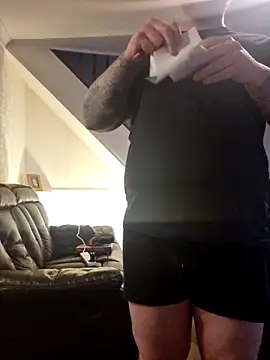 Snapshot of iang6348 chatting on 12-17-24, 06:09 iang6348 online show from 12-17-24, 06:09