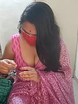 Snapshot of Love-priya chatting on 01-01-25, 05:44 Love-priya online show from 01-01-25, 05:44