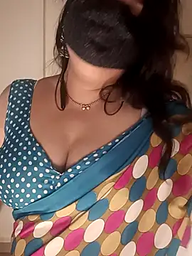 Snapshot of Love-priya chatting on 11-24-25, 08:36 Love-priya online show from 11-24-25, 08:36