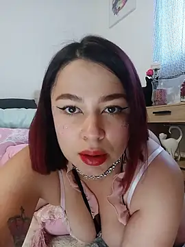 Snapshot of Lia_Roxx chatting on 05-15-26, 06:15 Lia Roxx online show from 05-15-26, 06:15
