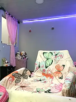 Snapshot of KATYGONZALEZ chatting on 01-21-25, 08:11 KATYGONZALEZ online show from 01-21-25, 08:11