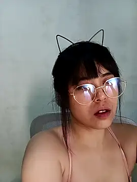 Snapshot of Chall_mee chatting on 10-05-25, 09:40 Chall mee online show from 10-05-25, 09:40