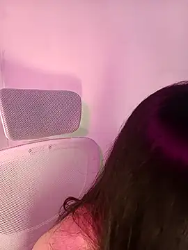 Snapshot of Chall_mee chatting on 11-21-25, 07:12 Chall mee online show from 11-21-25, 07:12