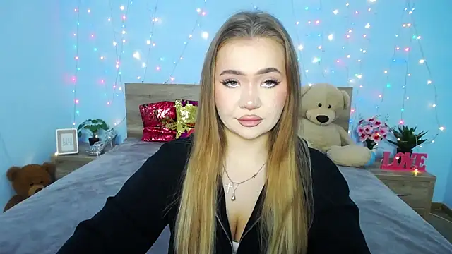 Snapshot of StacyYellig chatting on 01-14-25, 08:04 StacyYellig online show from 01-14-25, 08:04