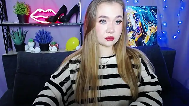 Snapshot of StacyYellig chatting on 01-20-25, 07:57 StacyYellig online show from 01-20-25, 07:57