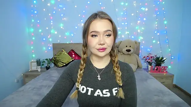 Snapshot of StacyYellig chatting on 01-25-25, 08:10 StacyYellig online show from 01-25-25, 08:10