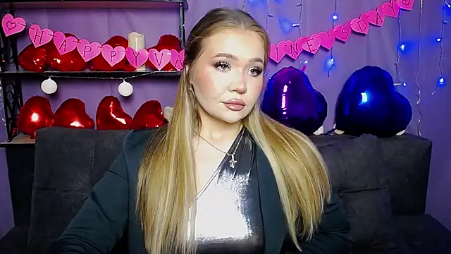 Snapshot of StacyYellig chatting on 02-02-25, 08:08 StacyYellig online show from 02-02-25, 08:08