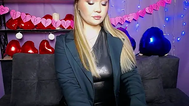 Snapshot of StacyYellig chatting on 02-02-25, 11:11 StacyYellig online show from 02-02-25, 11:11