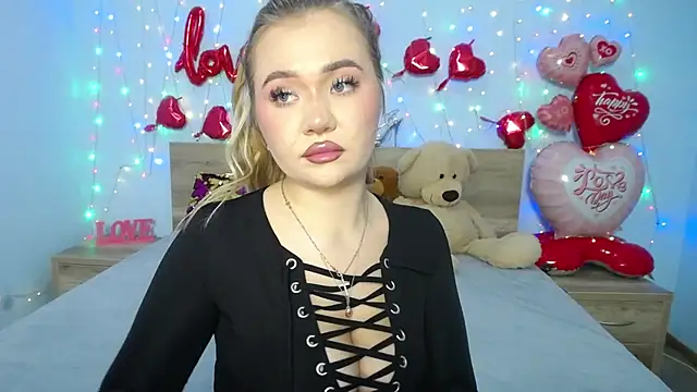 Snapshot of StacyYellig chatting on 02-06-25, 06:46 StacyYellig online show from 02-06-25, 06:46