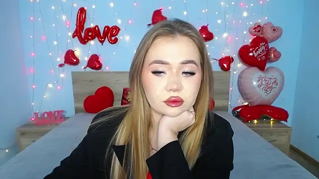 Snapshot of StacyYellig chatting on 02-15-25, 06:44 StacyYellig online show from 02-15-25, 06:44