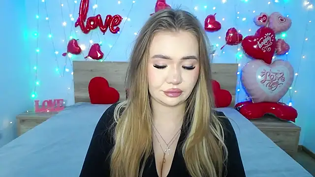 Snapshot of StacyYellig chatting on 02-18-25, 03:54 StacyYellig online show from 02-18-25, 03:54