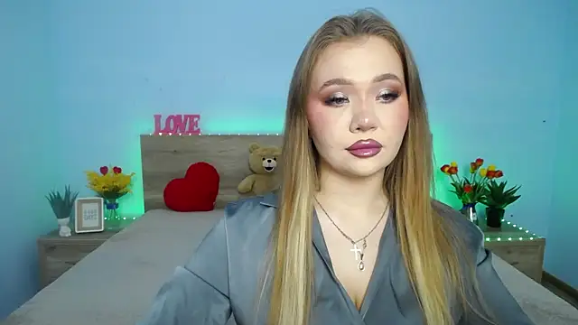 Snapshot of StacyYellig chatting on 03-08-25, 08:25 StacyYellig online show from 03-08-25, 08:25