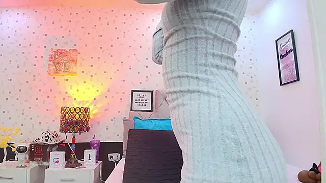 JulietaReyess online show from 01-13-26, 11:59