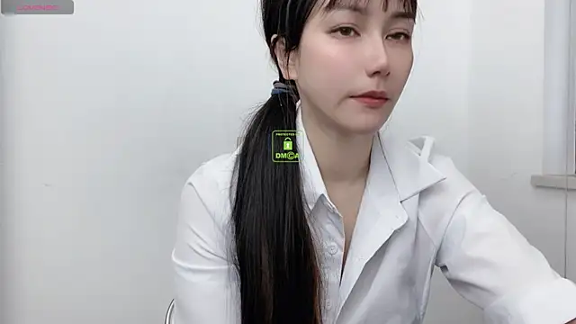 Snapshot of LIsha--170 chatting on 02-20-25, 02:40 LIsha--170 online show from 02-20-25, 02:40