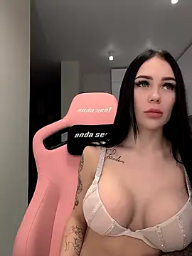 Snapshot of GroteskJane chatting on 01-01-25, 08:47 GroteskJane online show from 01-01-25, 08:47