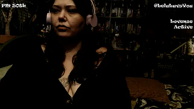 Snapshot of LeluLuvsYou chatting on 01-05-25, 11:59 LeluLuvsYou online show from 01-05-25, 11:59