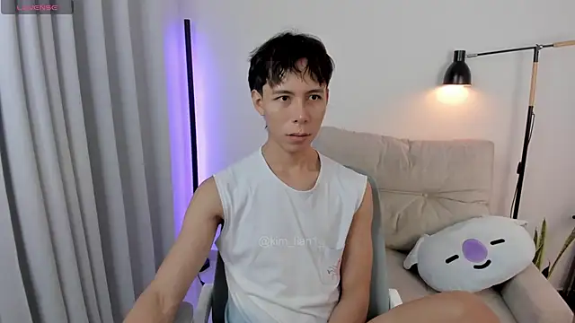 Snapshot of kim_lian21 chatting on 11-19-25, 07:52 kim lian21 online show from 11-19-25, 07:52