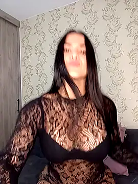 Snapshot of Bella_Fior chatting on 06-14-26, 02:24 Bella Fior online show from 06-14-26, 02:24