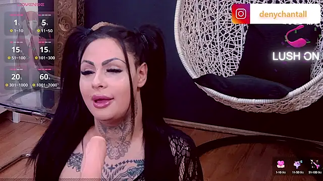 DeniSalome online show from 12-22-24, 01:44