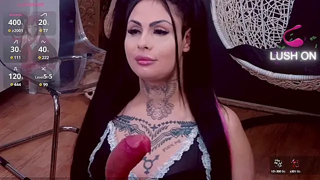 DeniSalome online show from 01-24-25, 02:41