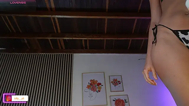 LillyDolls23 online show from 04-25-26, 01:25