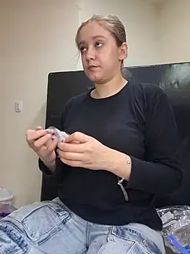 NaomiShimizu online show from 12-20-25, 08:05