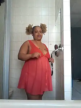 THESHORTQUEEN online show from 11-05-25, 02:06