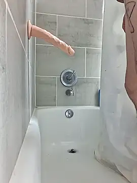 Snapshot of chillmfrs chatting on 11-04-25, 06:12 chillmfrs online show from 11-04-25, 06:12