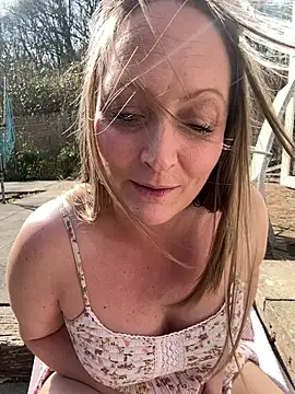 HoneyBluex online show from 03-05-26, 12:34