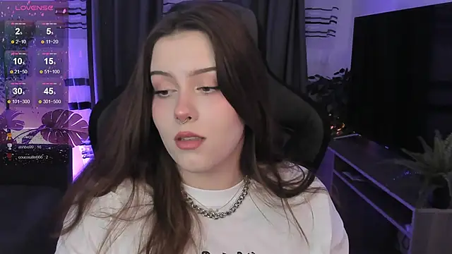 CoralineKeyns online show from 02-25-25, 08:47