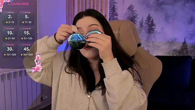 CoralineKeyns online show from 09-25-25, 05:33