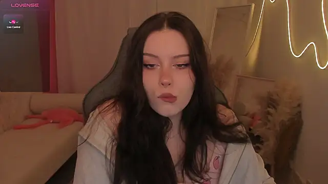 CoralineKeyns online show from 02-18-26, 05:36