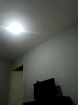 Snapshot of Nicolaskribeiro chatting on 09-10-25, 10:48 Nicolaskribeiro online show from 09-10-25, 10:48