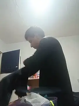 Snapshot of Nicolaskribeiro chatting on 05-26-26, 10:11 Nicolaskribeiro online show from 05-26-26, 10:11