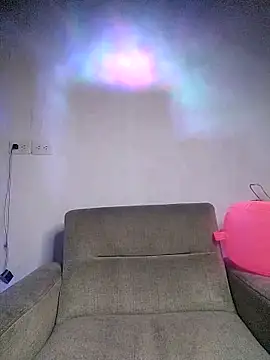 Cameron puppy online show from 12-16-25, 06:51