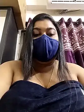 Snapshot of indianlisa5 chatting on 09-18-25, 11:29 indianlisa5 online show from 09-18-25, 11:29