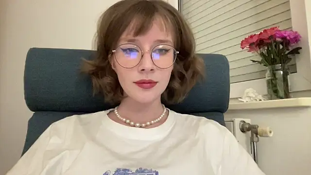 Snapshot of ms_christiana chatting on 05-07-26, 07:41 ms christiana online show from 05-07-26, 07:41