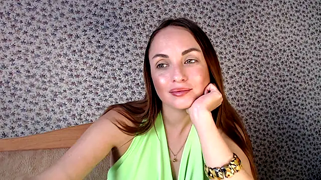 Snapshot of Tinadream20 chatting on 09-23-25, 10:29 Tinadream20 online show from 09-23-25, 10:29